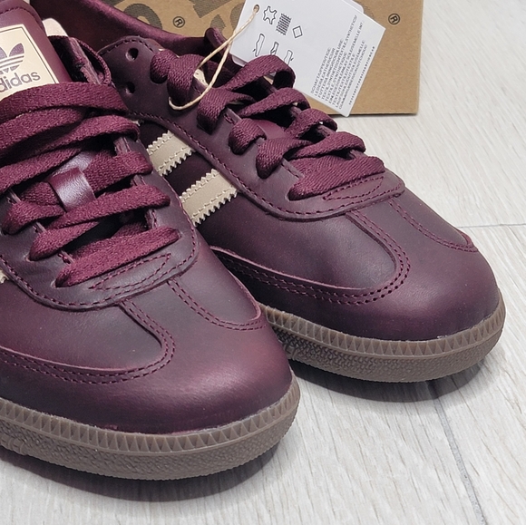 ADIDAS Sambas OG Sneakers In Maroon / Crystal Sand / Gold Metallic NWT 6.5. - Picture 13 of 16